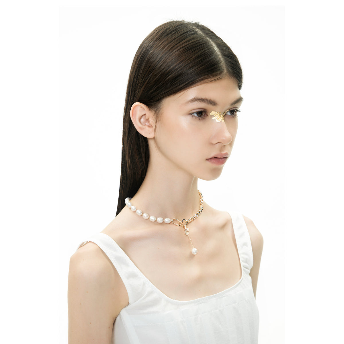 Lost In Echo Stitching Pearl Zircon Necklace