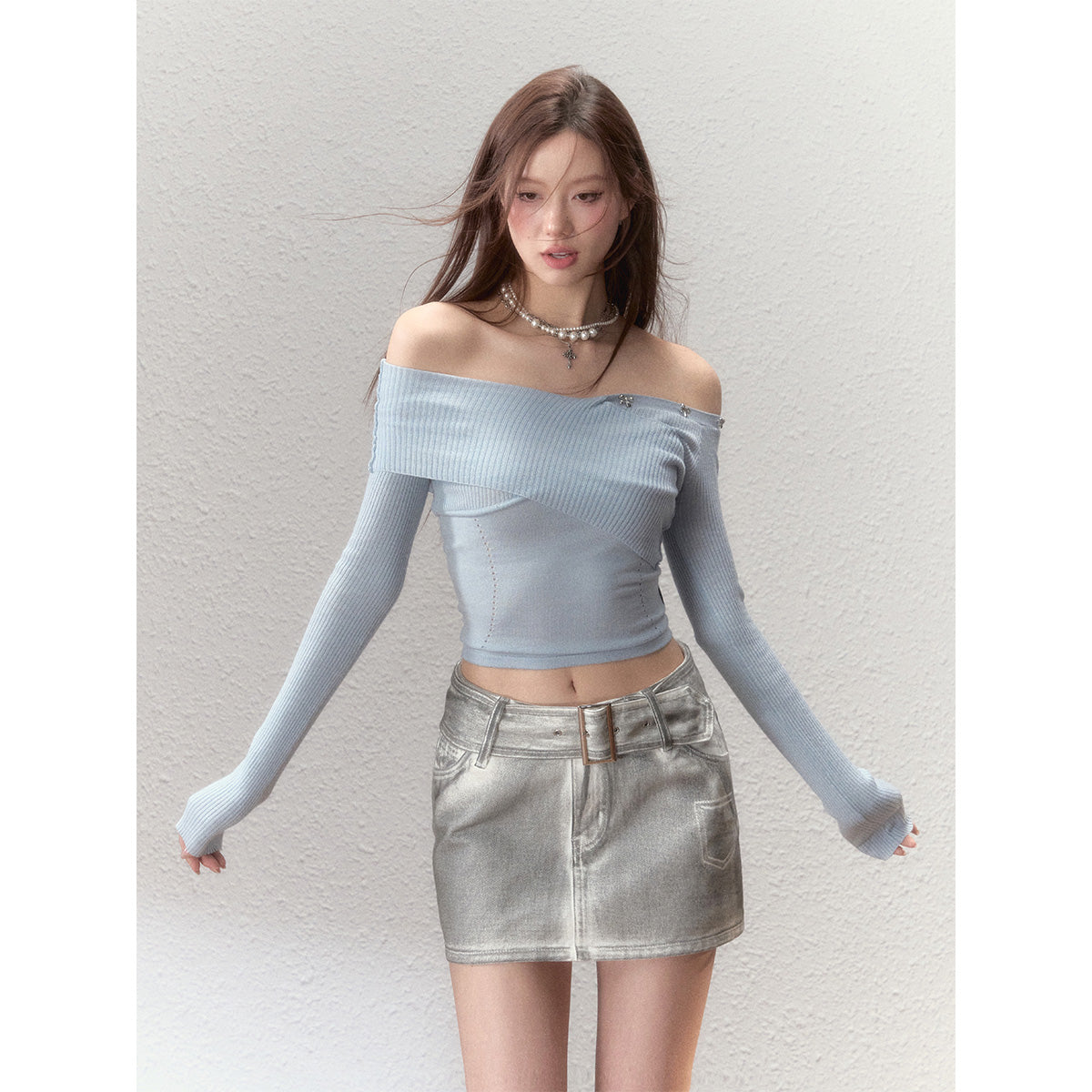 Via Pitti Bow-Knot Pin Off Shoulder Knit Top Blue