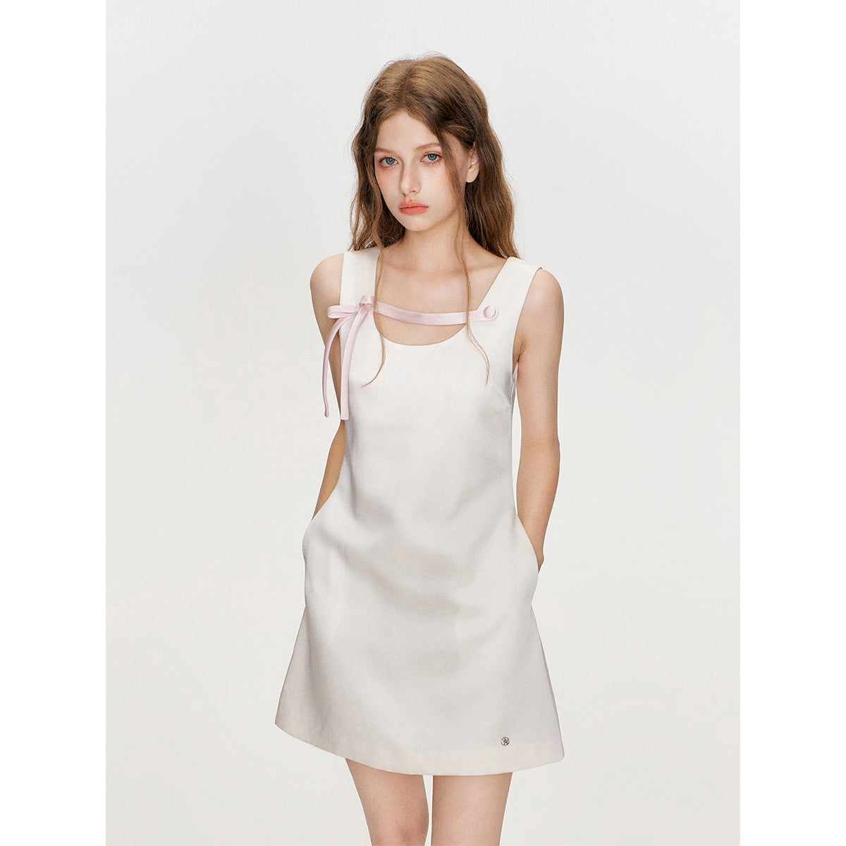 Kroche 3D Bow Color Blocked Satin Dress White