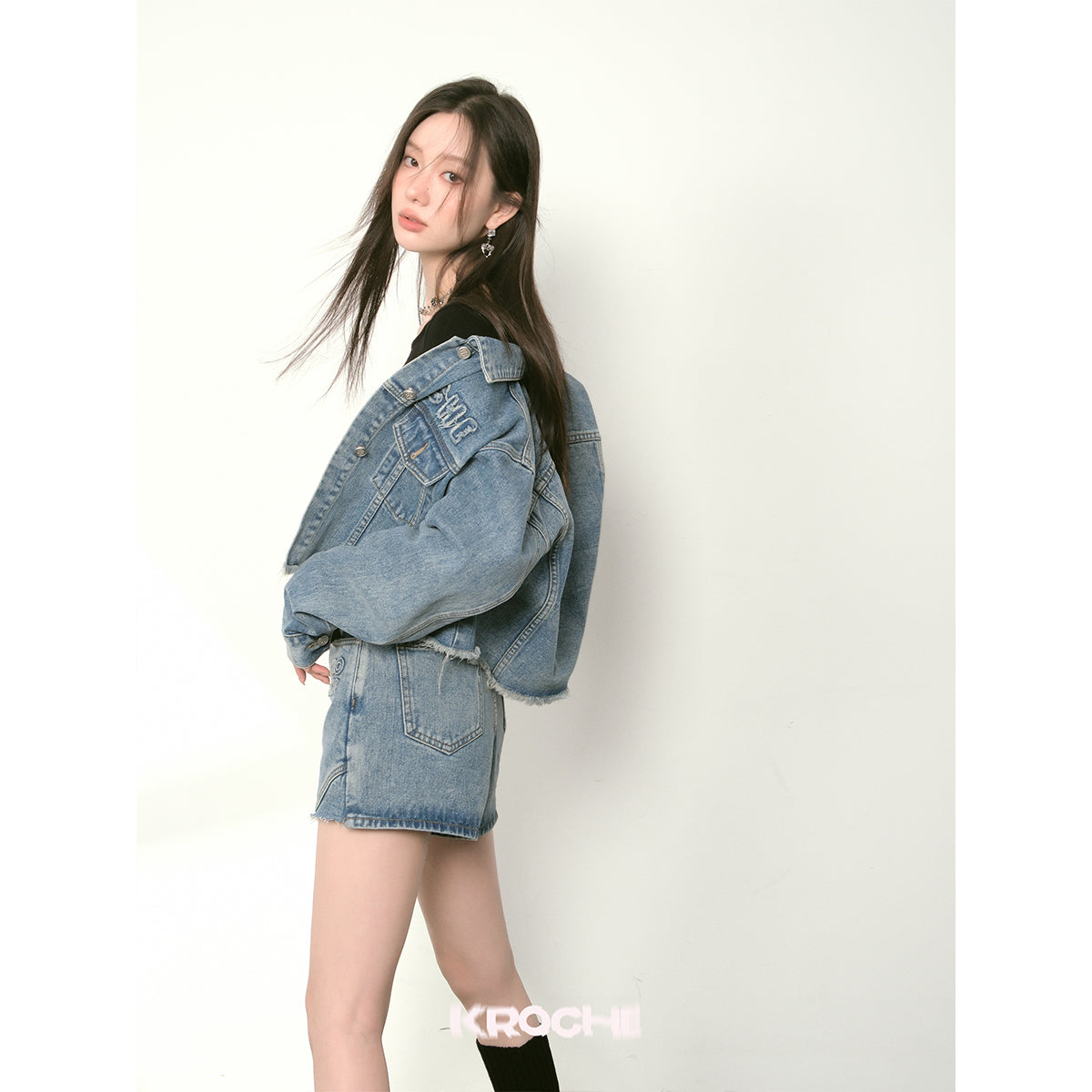 Kroche Destroy Logo Embroidery Short Denim Jacket Blue