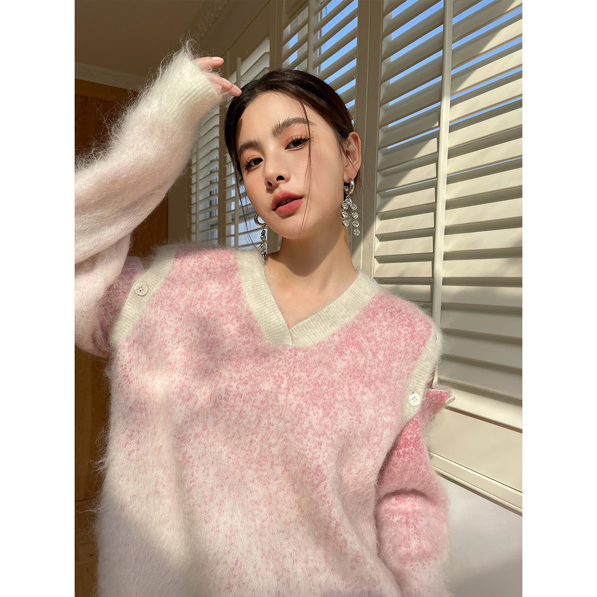 Rumia Rifle Gradient Sweater Pink