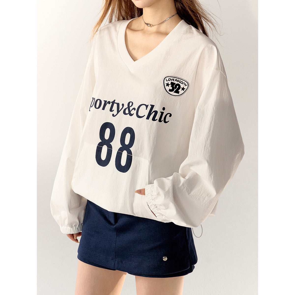 AsGony Letter Printed V-Neck Blokette Jersey Top White