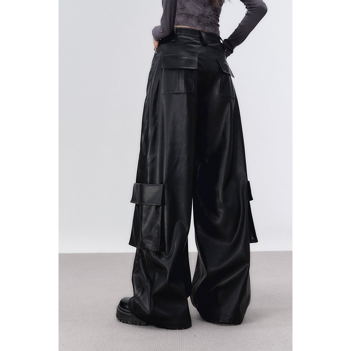 Via Pitti 3D Large Pocket Wide-Leg Leather Pants Black