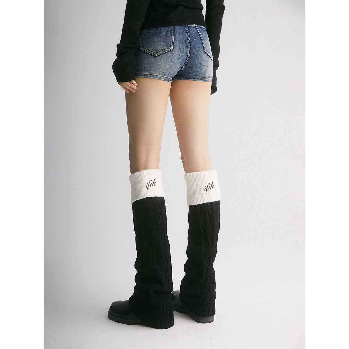 IFIK Logo Patterned Leg Warmer