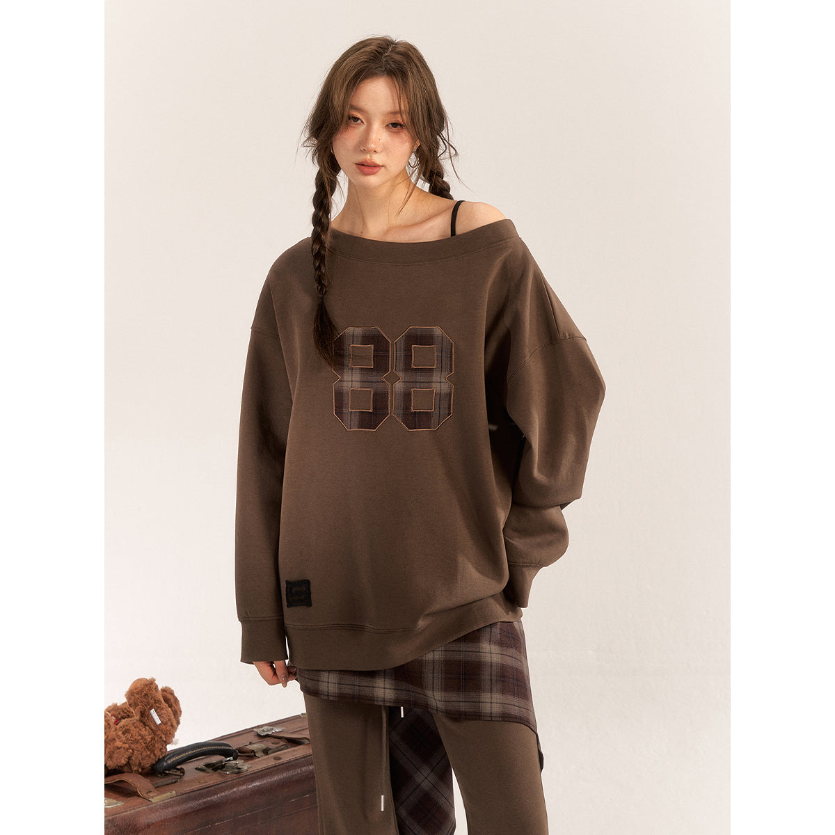 AsGony Retro Diagonal Shoulder Casual Sweater Brown