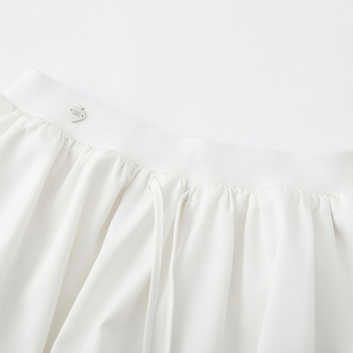 SomeSowe 3D A-Line Puffy Skirt Shorts White