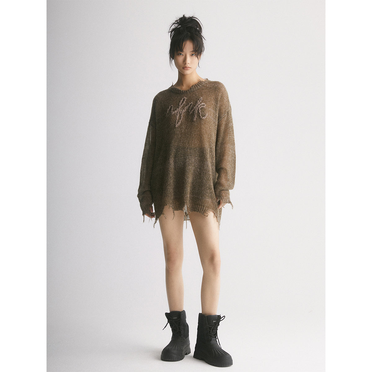 IFIK Logo Embridery Distressed Sweater