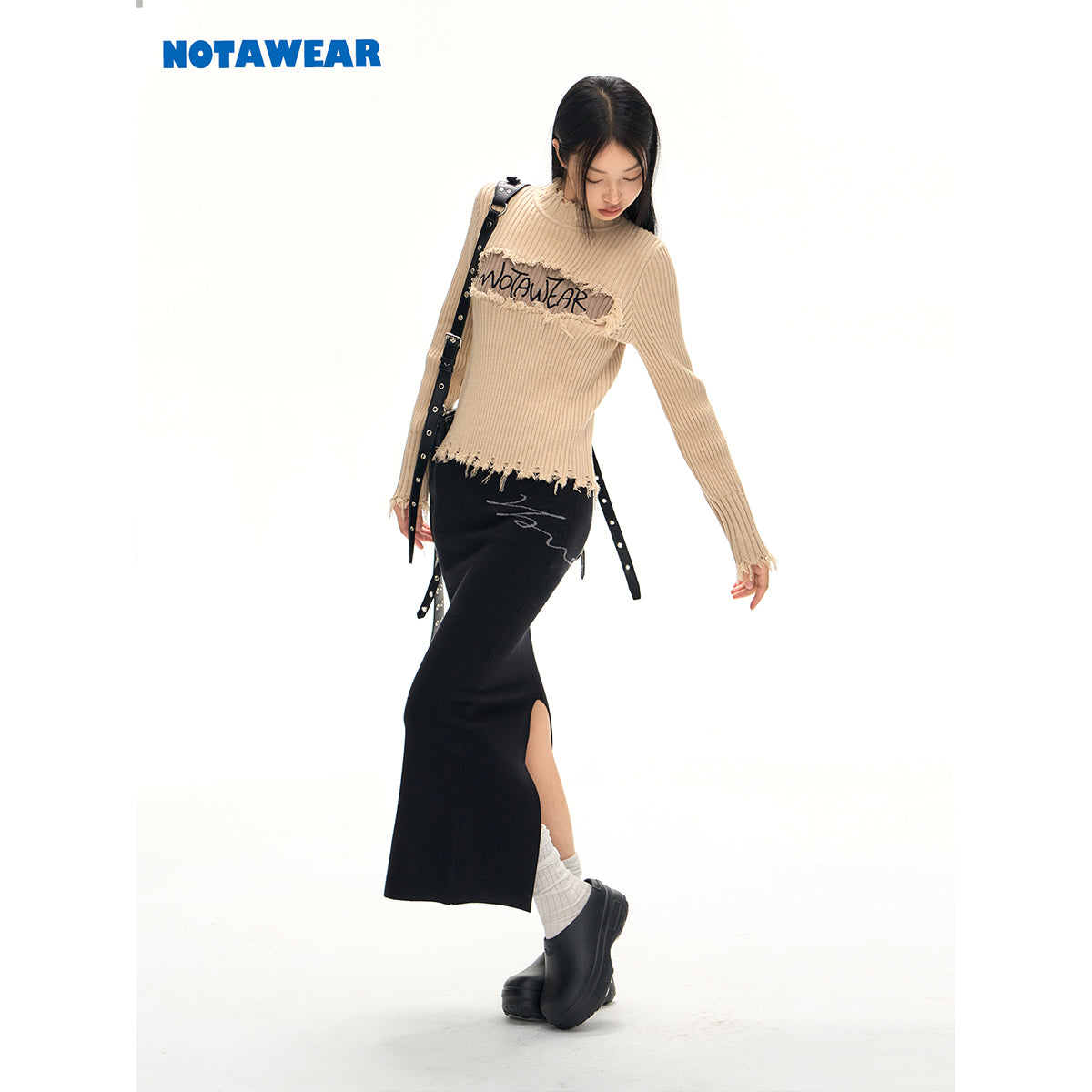 NotAwear Destroy Embroidery Logo Slim Knit Top Khaki