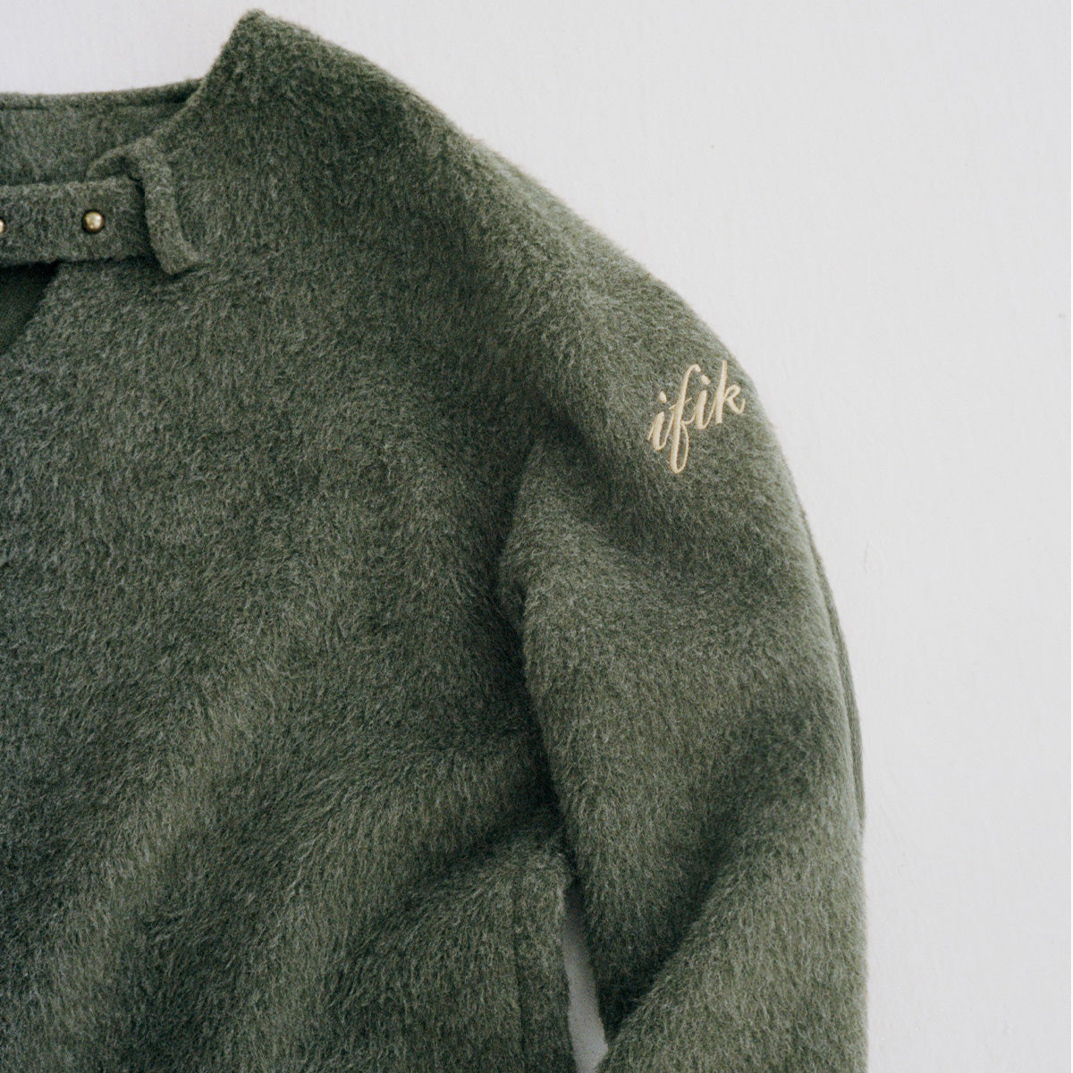 IFIK Hollow Cutting Stud Sweater Olive Green