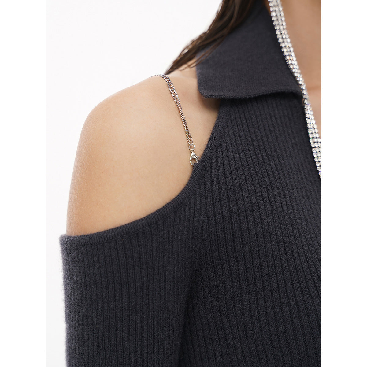 Cottia V-Neck Hollow Cutting Knit Top