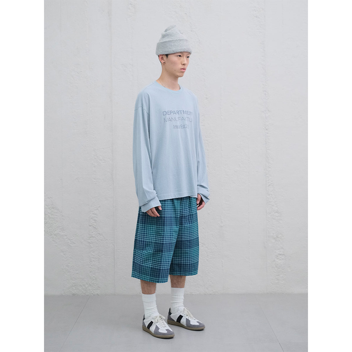 MANUFACTURE Oversize Plaid Quarter Pants Blue