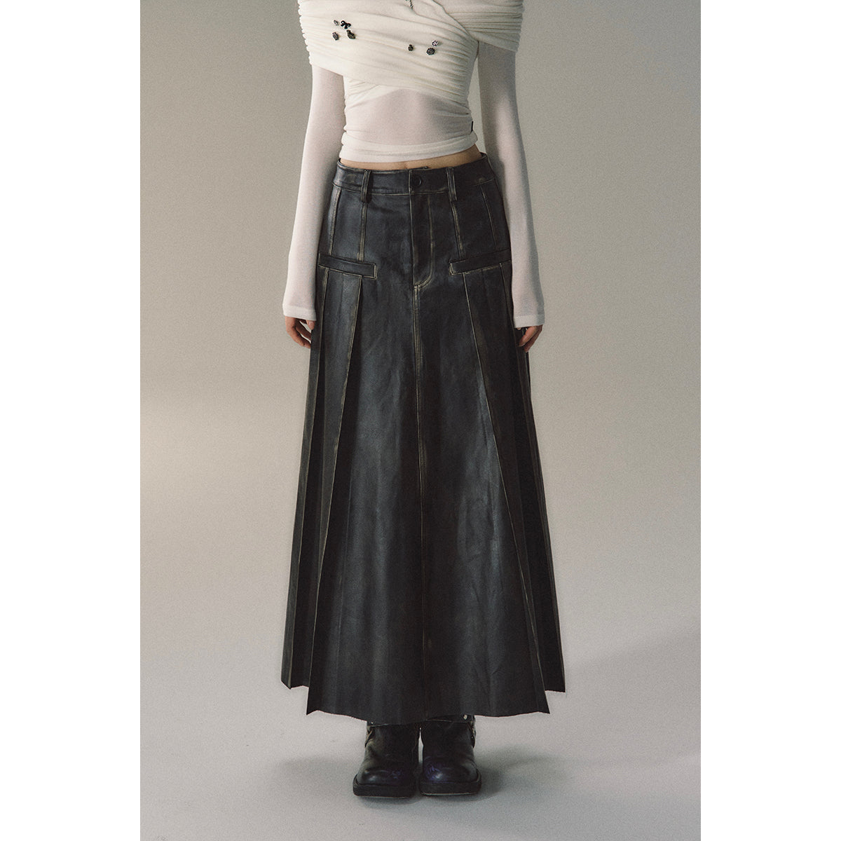 Via Pitti Brush-Off Leather Pleated Long Skirt Black