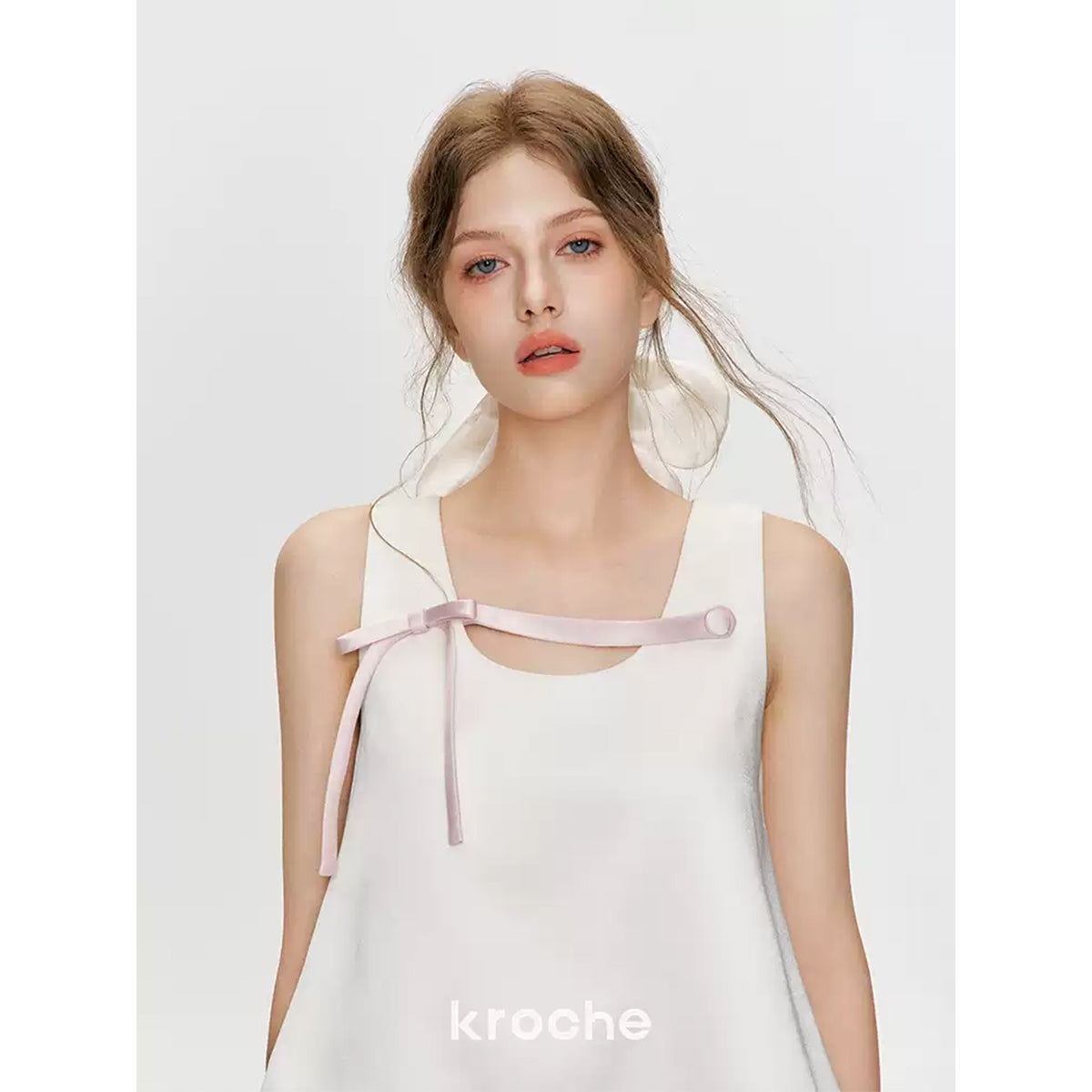 Kroche 3D Bow Color Blocked Satin Vest Top White