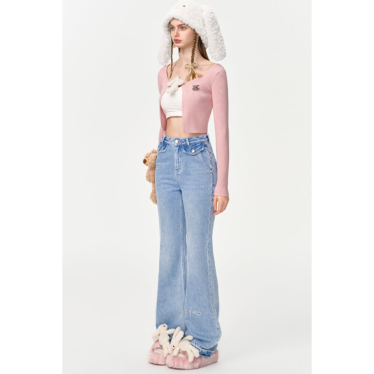 13De Marzo Rabbit Doll Fuzzy Bucket Hat White