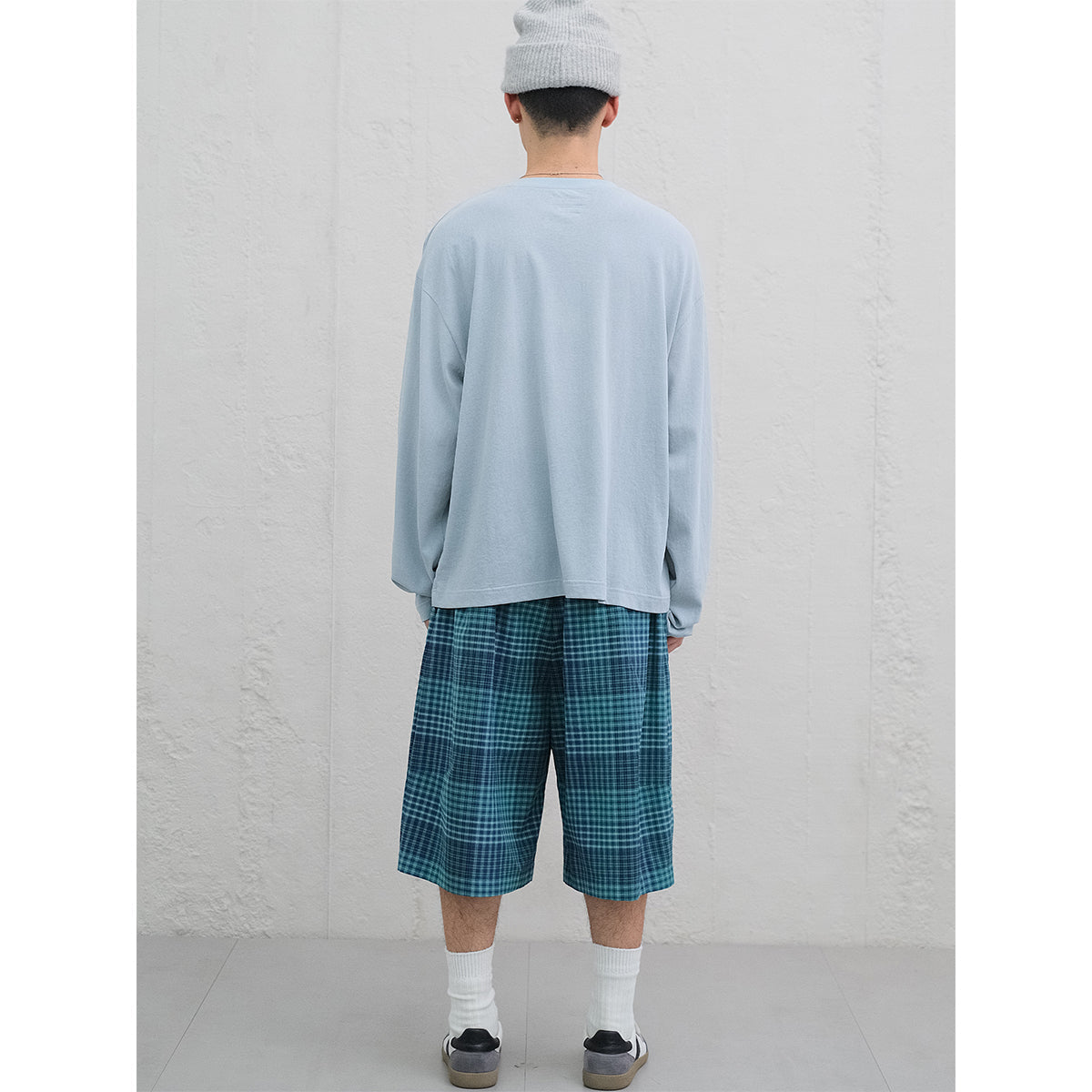 MANUFACTURE Oversize Plaid Quarter Pants Blue