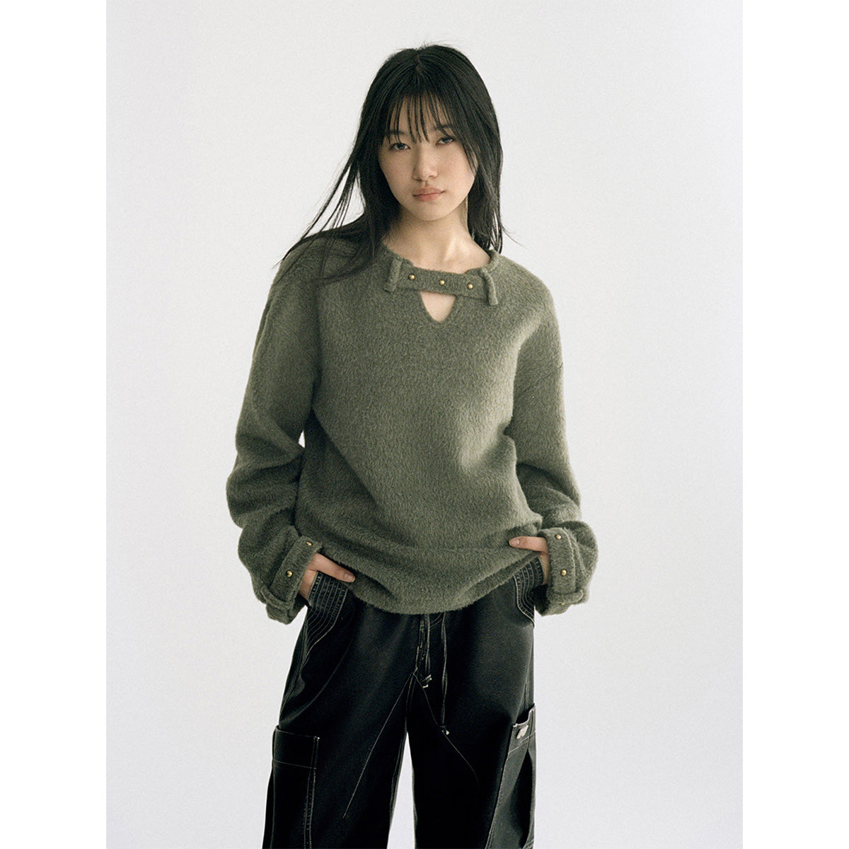 IFIK Hollow Cutting Stud Sweater Olive Green