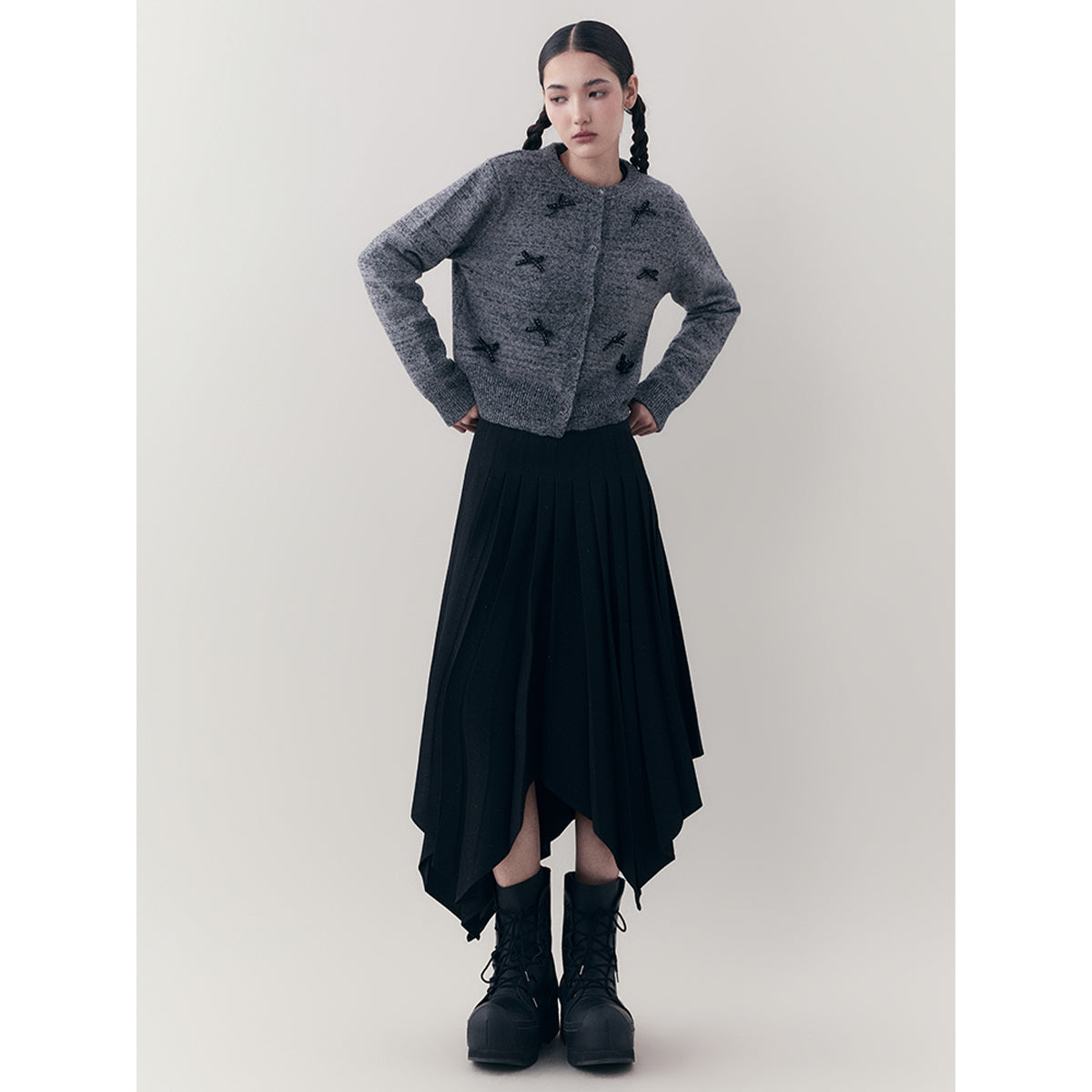 Anno Mundi Irregular Mid-Length Pleated Skirt Black