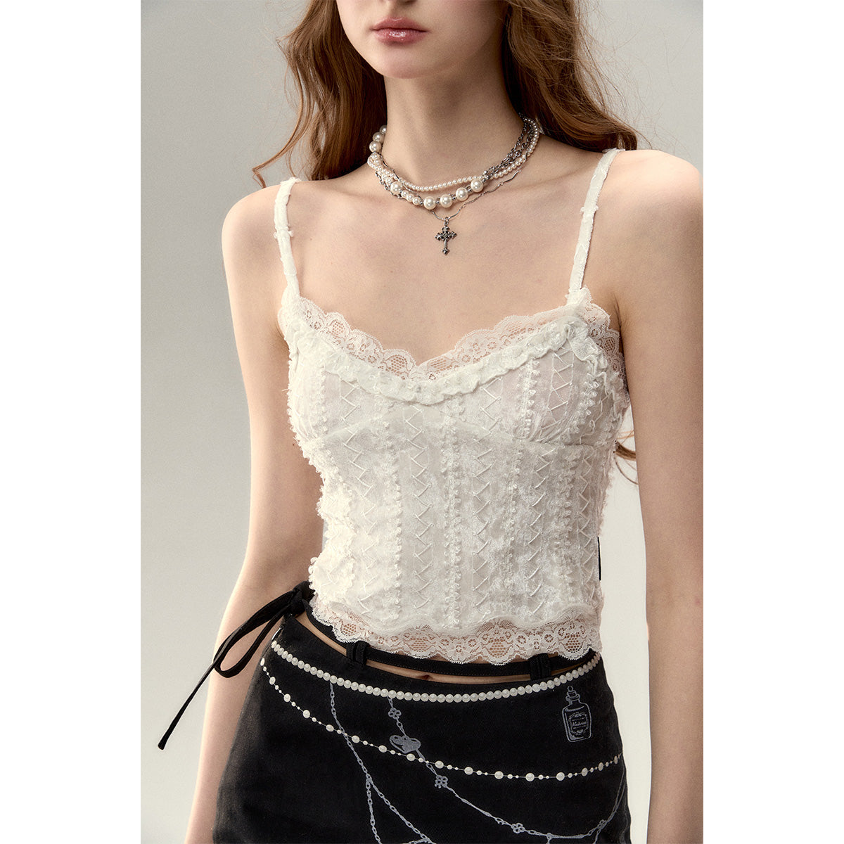 Via Pitti Heavy Lace Velvet Vest White