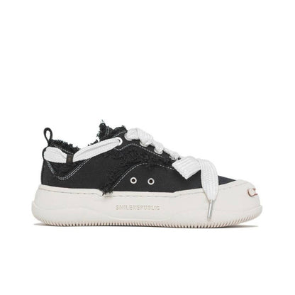 Smile Republic Low Canvas Sneaker Black