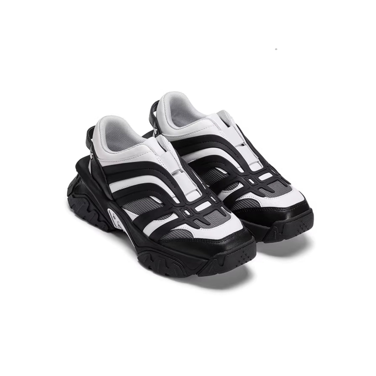 Lost In Echo Color Blocked Retro Sneaker Black/White