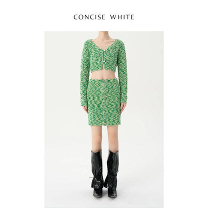 Concise-White Buckle Knitted Skirt Green