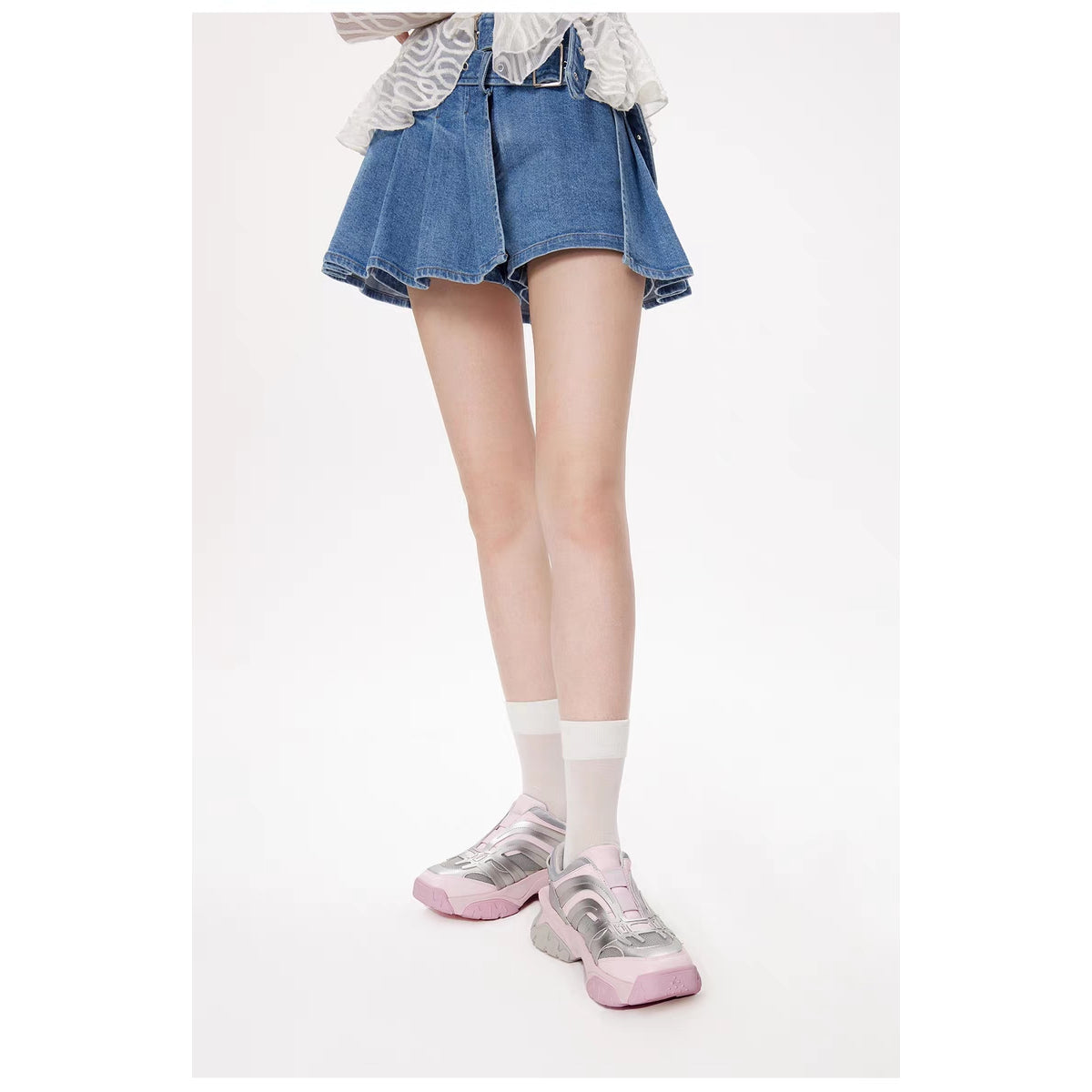 Lost In Echo Color Blocked Retro Sneaker Pink