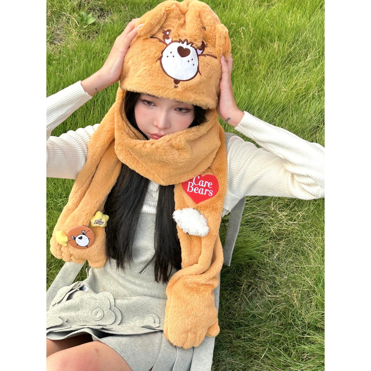 13De Marzo X Care Bears Rainbow Luminous Scarf Brown